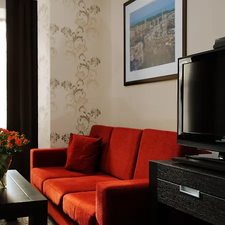 酒店 凯瑞卡酒店 4*