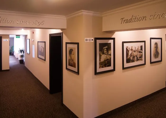 Отель Cherica 4*